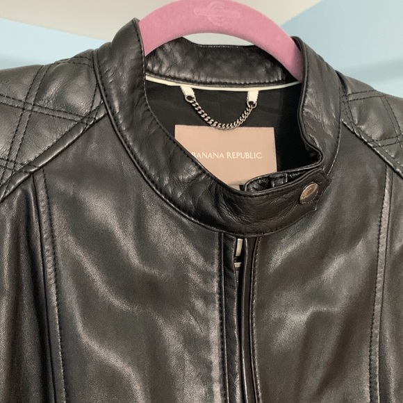 Banana Republic women’s leather jacket in Medium - Picture 5 of 17